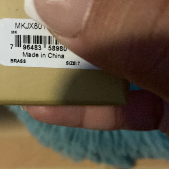 BRAND NEW MICHAEL  KORS RING SIZE 7! NWT! - Picture 6 of 6